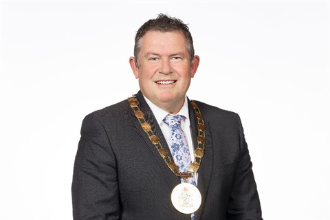 Head and shoulders photo of Mayor Grant Smith.