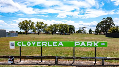 Photo shows the entrance of Cloverlea Park