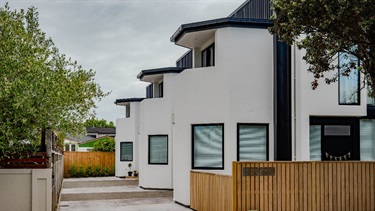 local example of modern townhouses