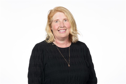 Head and shoulders photo of councillor Leonie Hapeta.