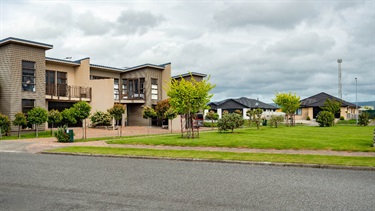 local example of modern townhouses